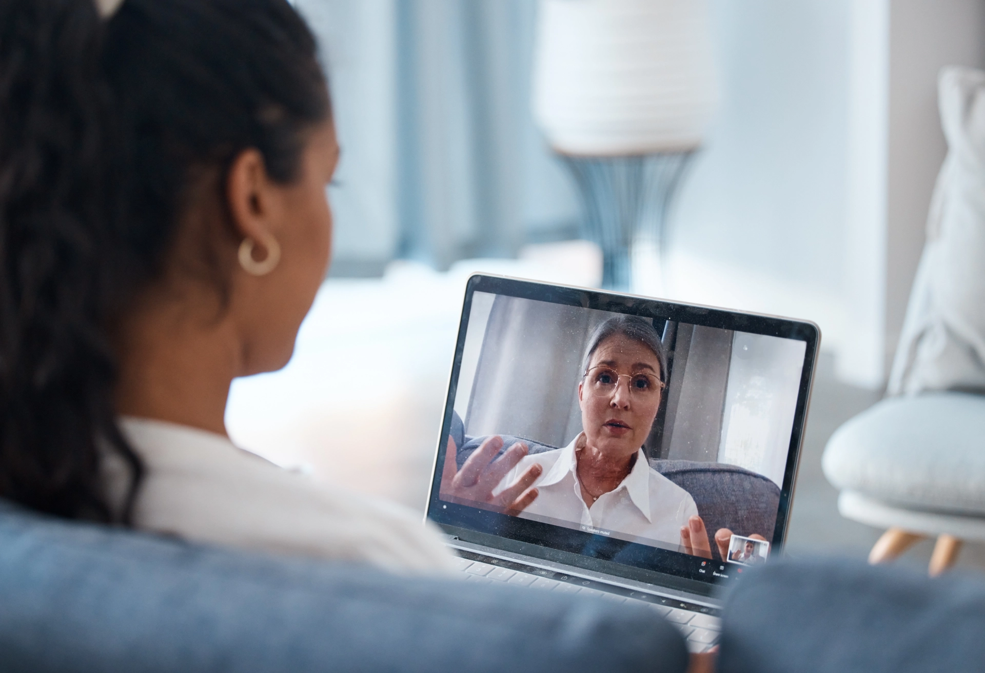 Online-Therapy-vs-In-Person-Therapy